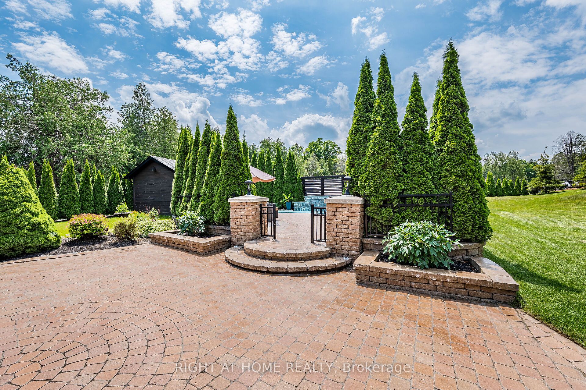 13640 Guelph Line Property Photo 27