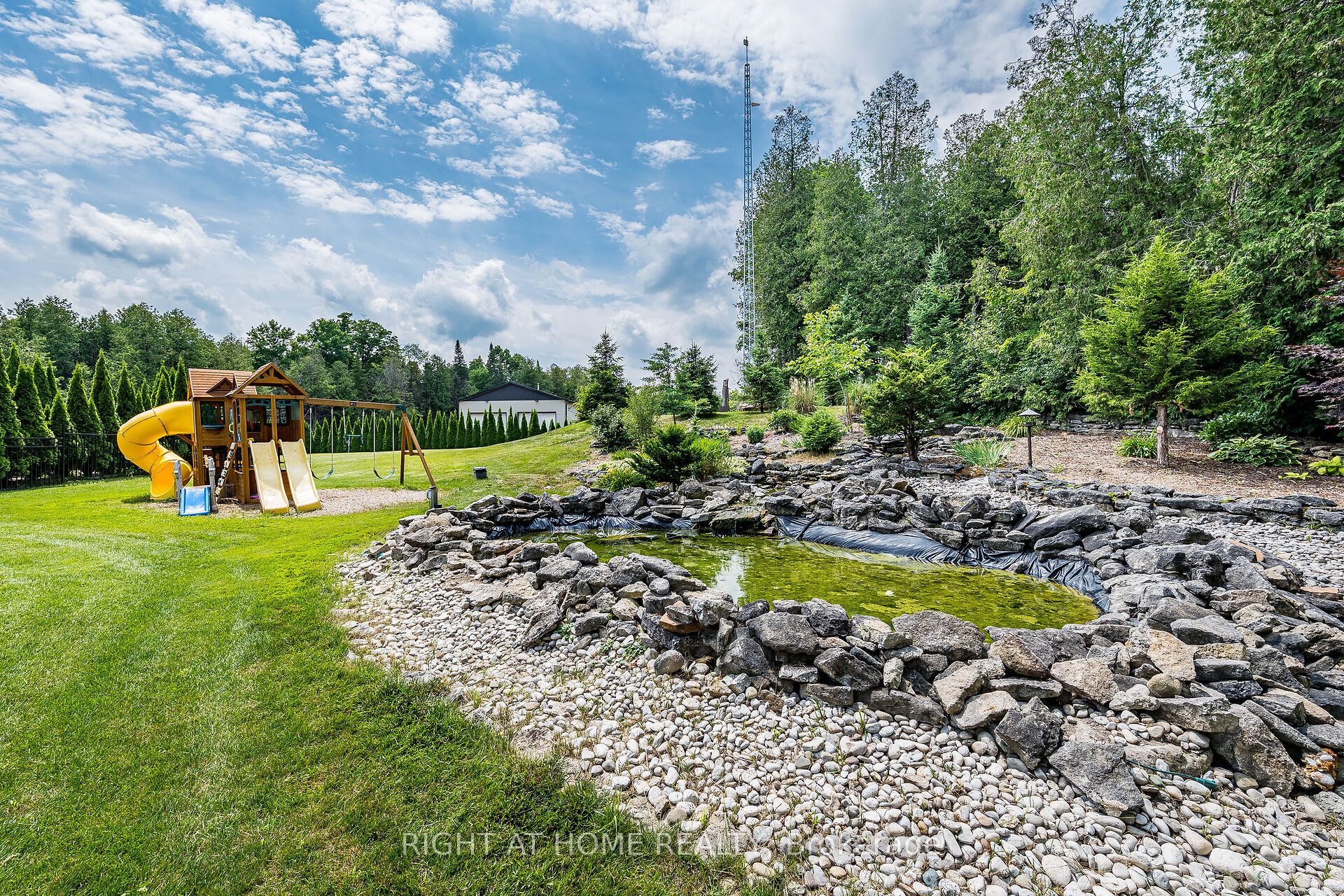 13640 Guelph Line Property Photo 32