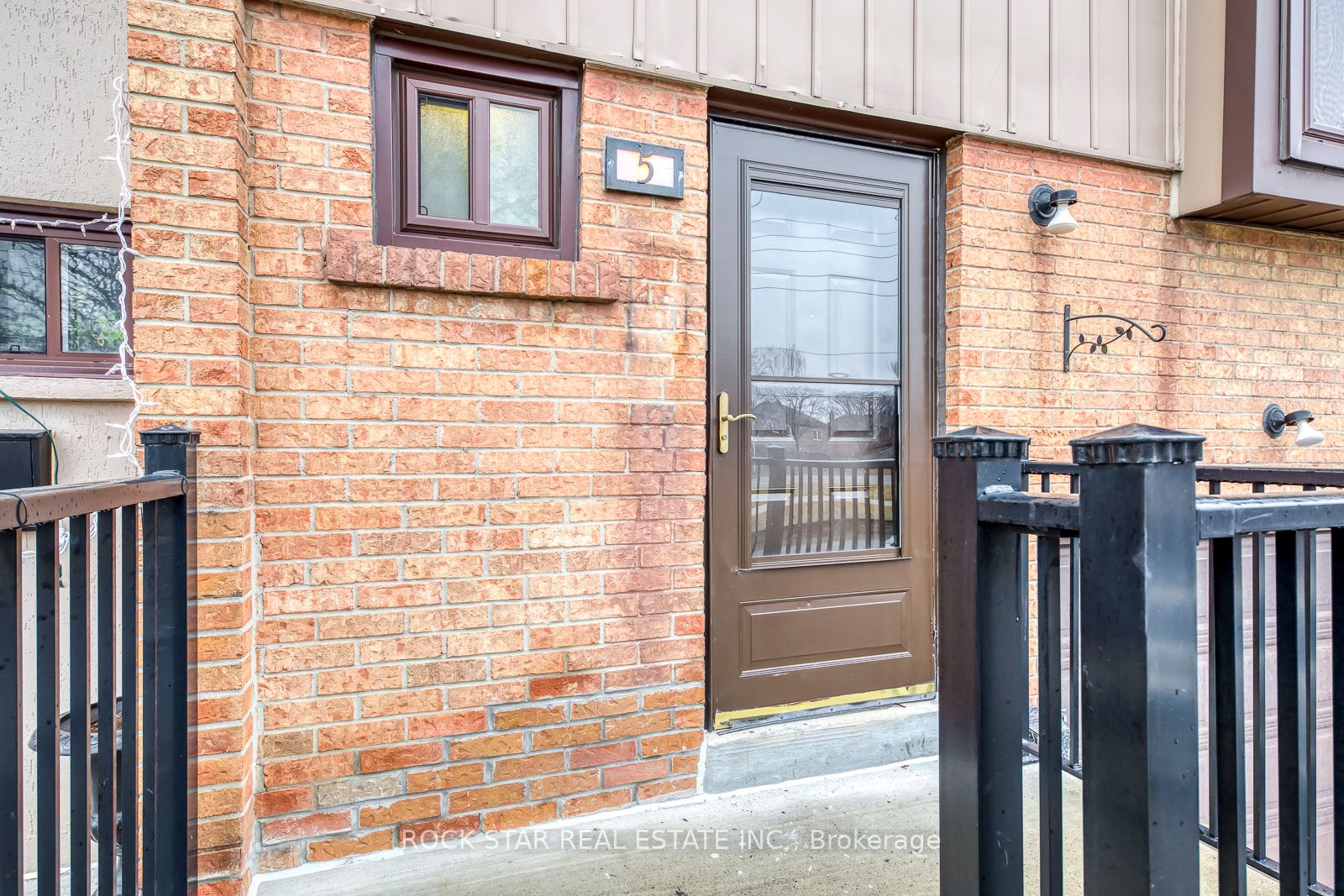 5 Moregate Crescent 69 Property Photo 3