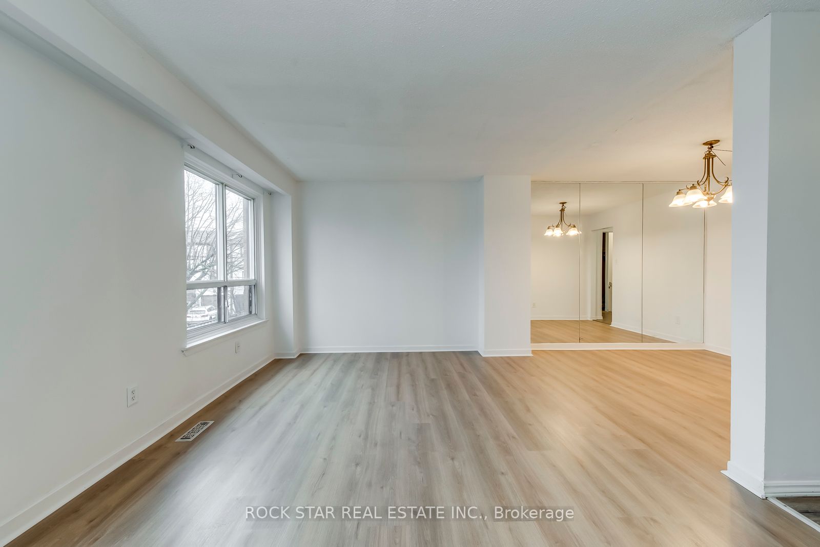 5 Moregate Crescent 69 Property Photo 6