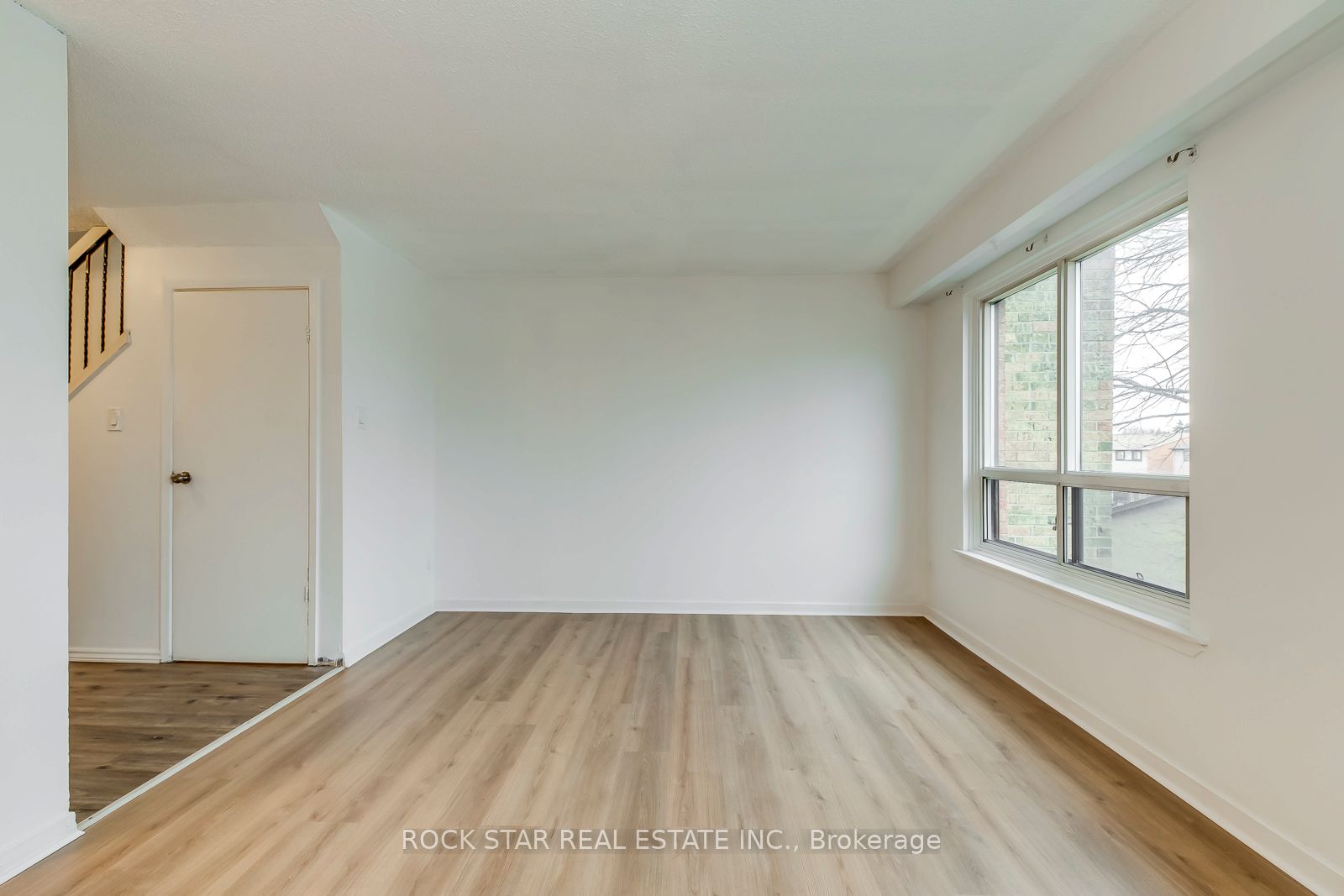 5 Moregate Crescent 69 Property Photo 8