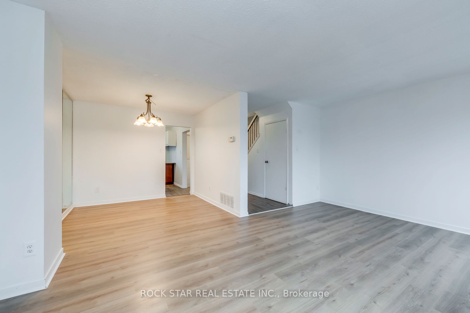 5 Moregate Crescent 69 Property Photo 9