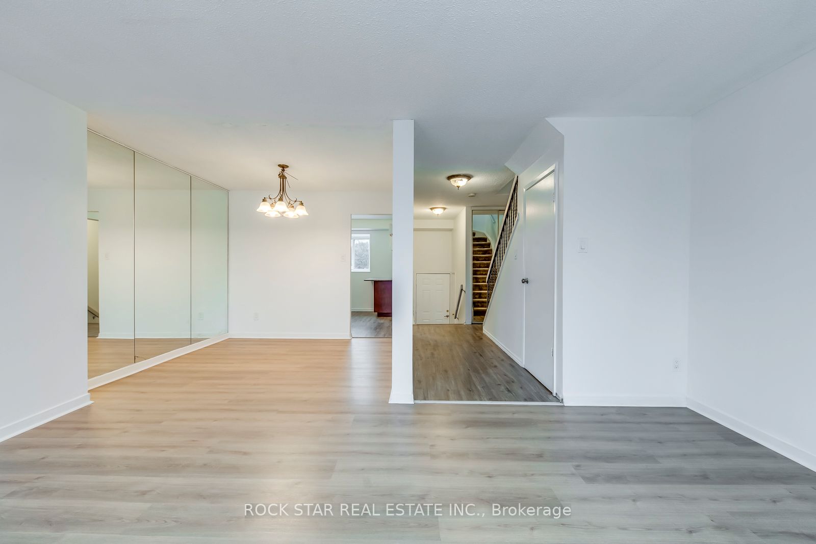 5 Moregate Crescent 69 Property Photo 10