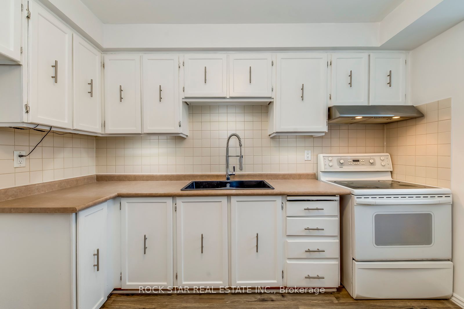 5 Moregate Crescent 69 Property Photo 14