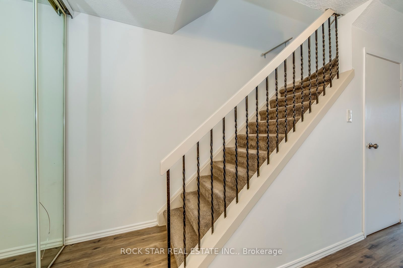 5 Moregate Crescent 69 Property Photo 18