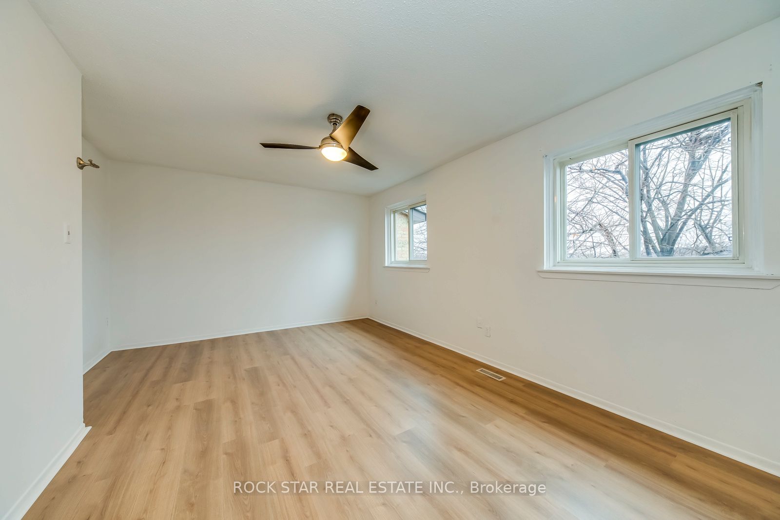 5 Moregate Crescent 69 Property Photo 21