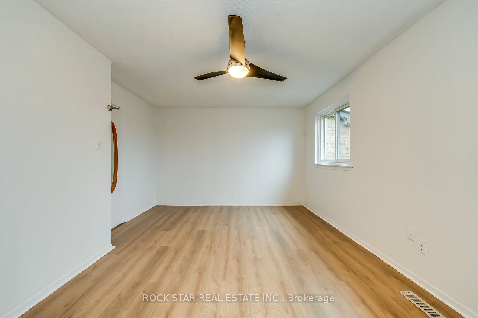 5 Moregate Crescent 69 Property Photo 22