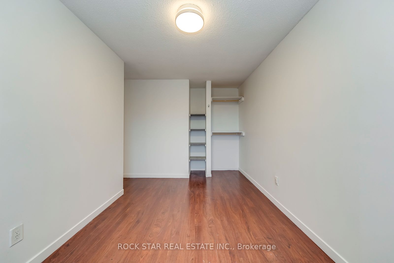 5 Moregate Crescent 69 Property Photo 26