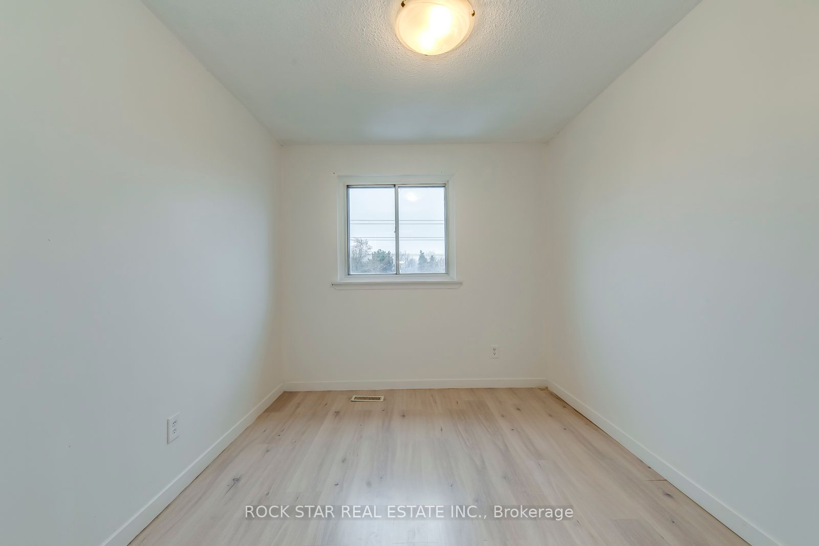 5 Moregate Crescent 69 Property Photo 28