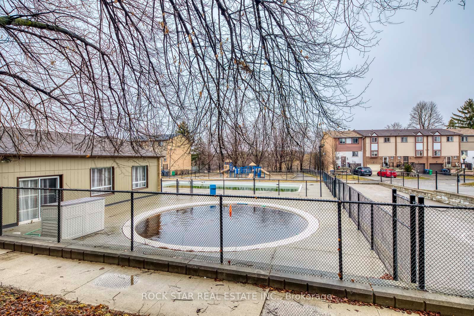 5 Moregate Crescent 69 Property Photo 37