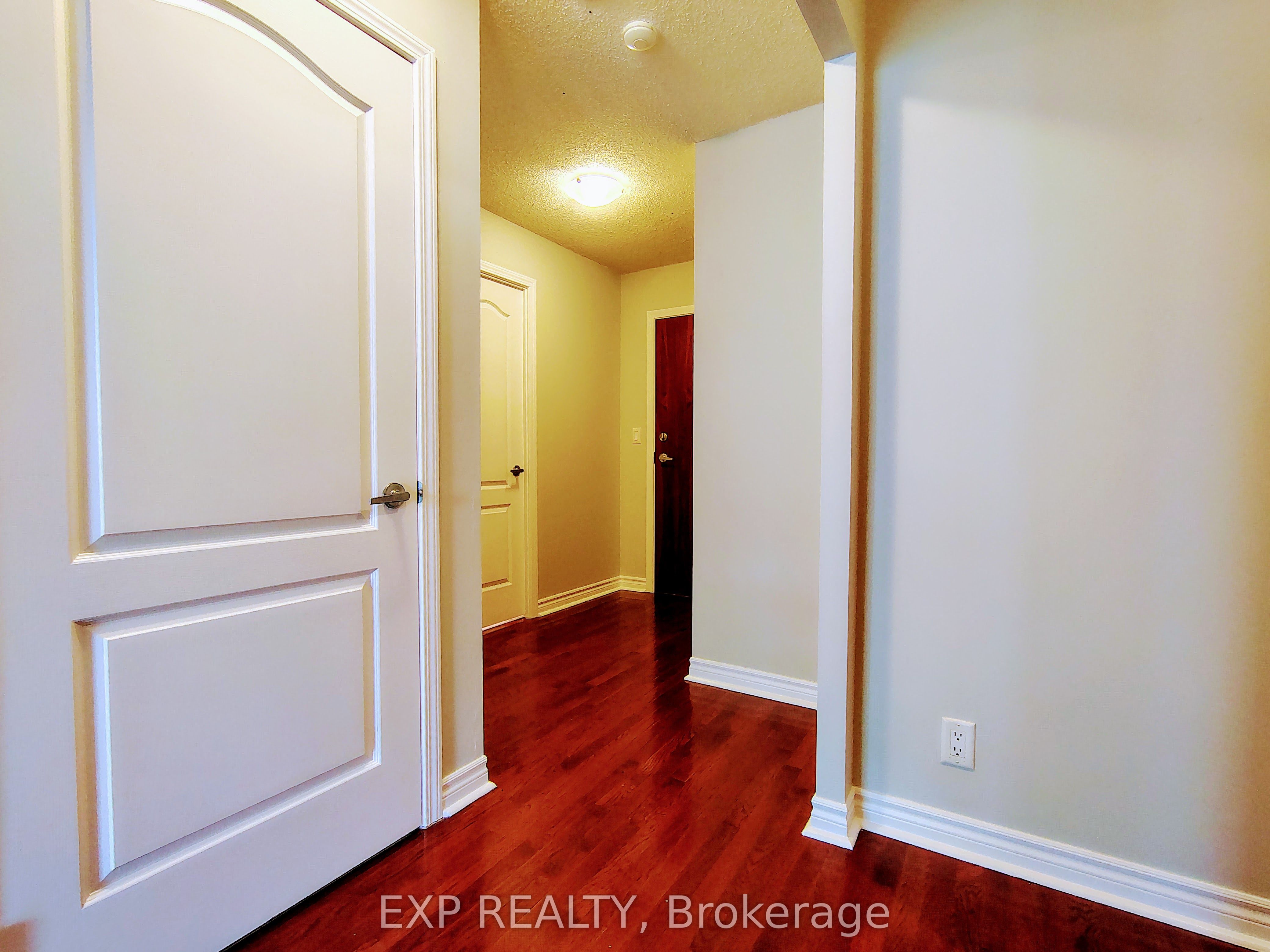 1 Elm Drive W 1301 Property Photo 1