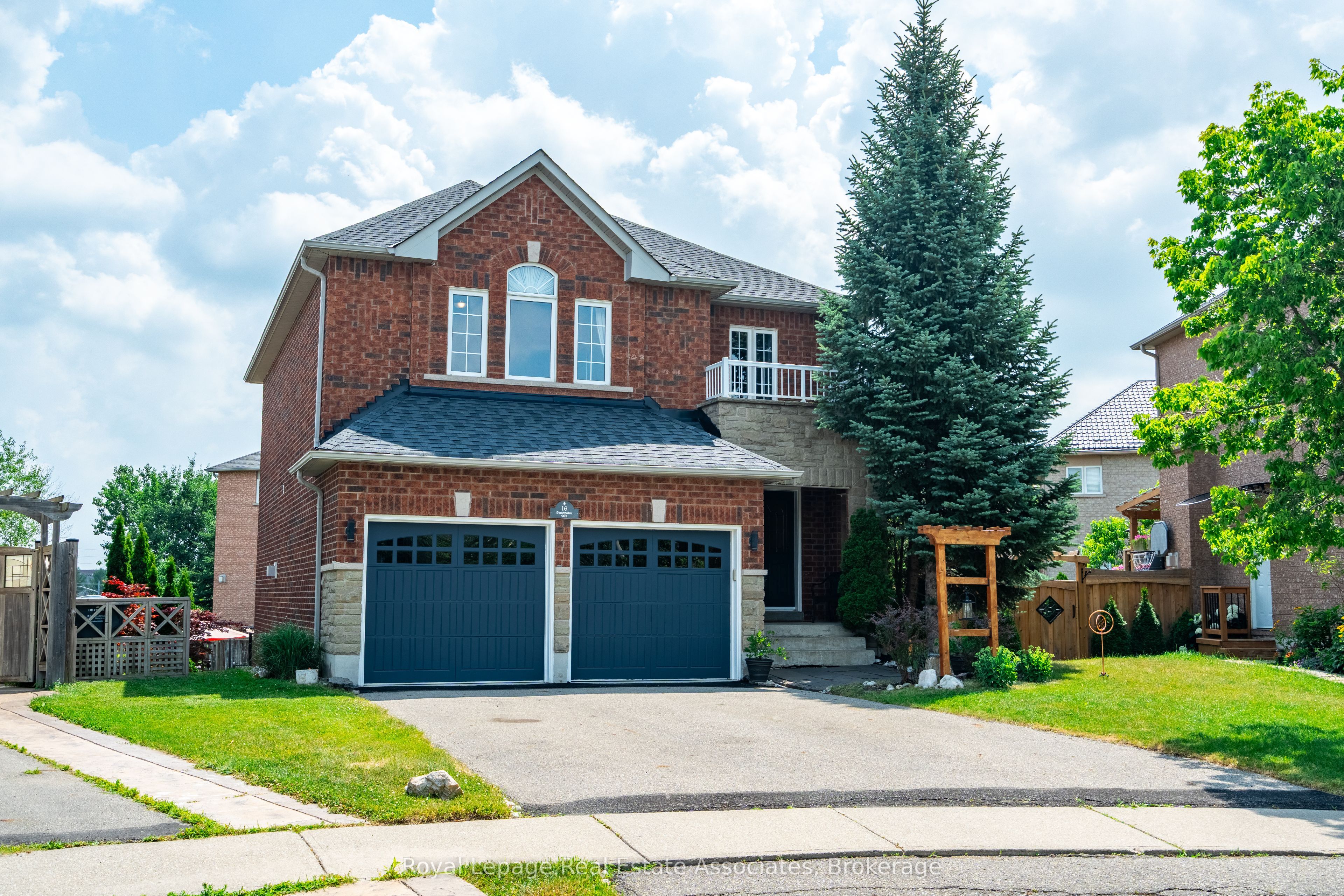 16 Sandyside Cres Property Photo 1