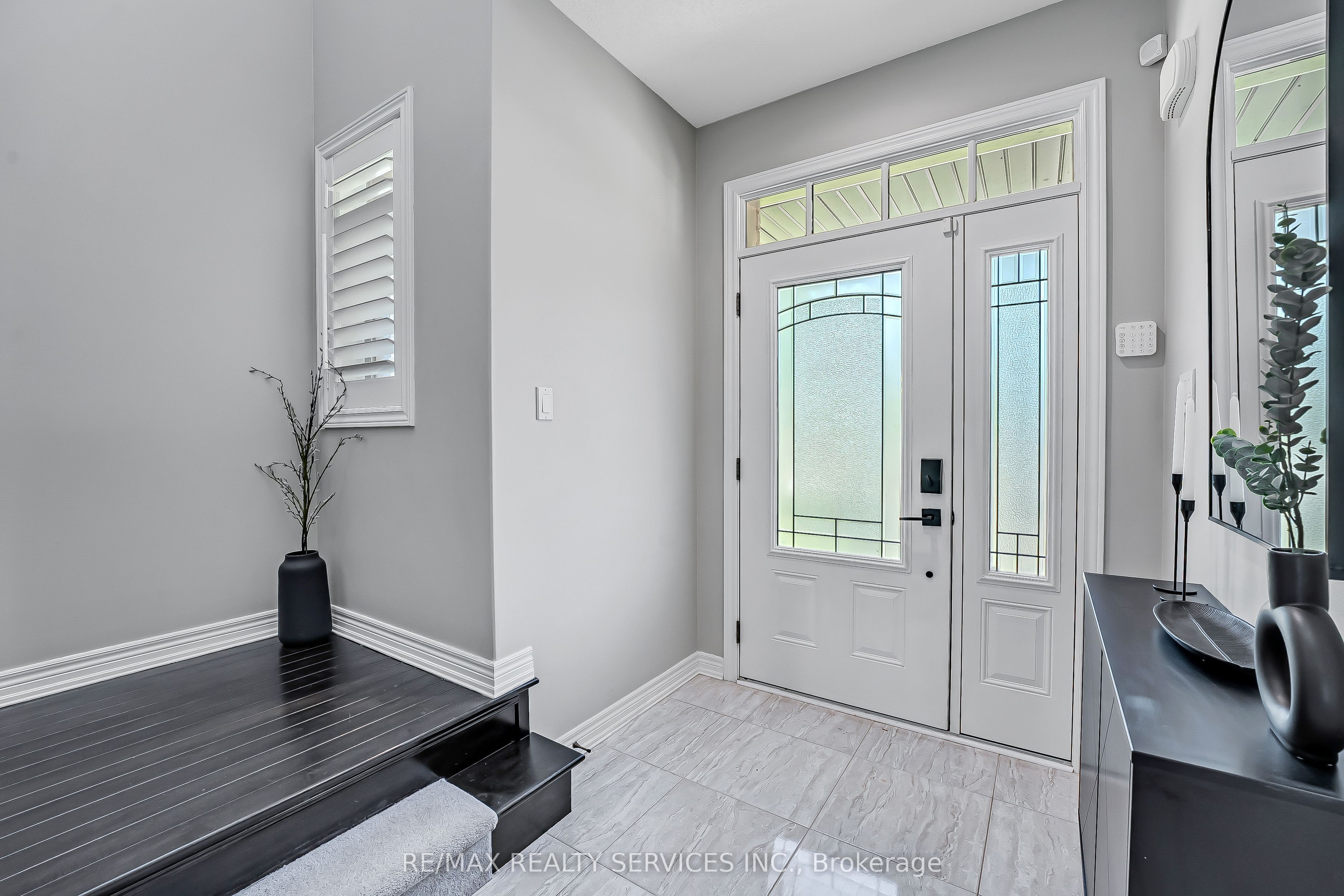 26 Wardlaw Avenue Property Photo 3