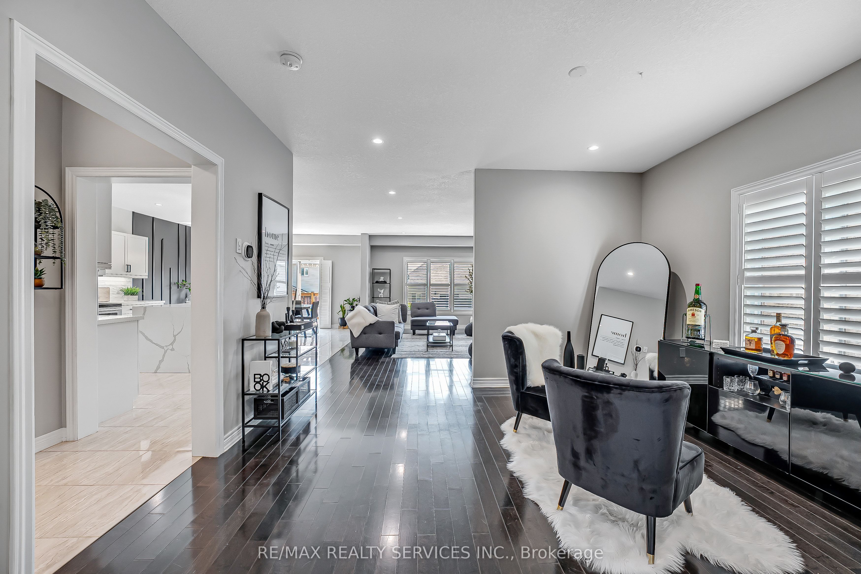 26 Wardlaw Avenue Property Photo 6