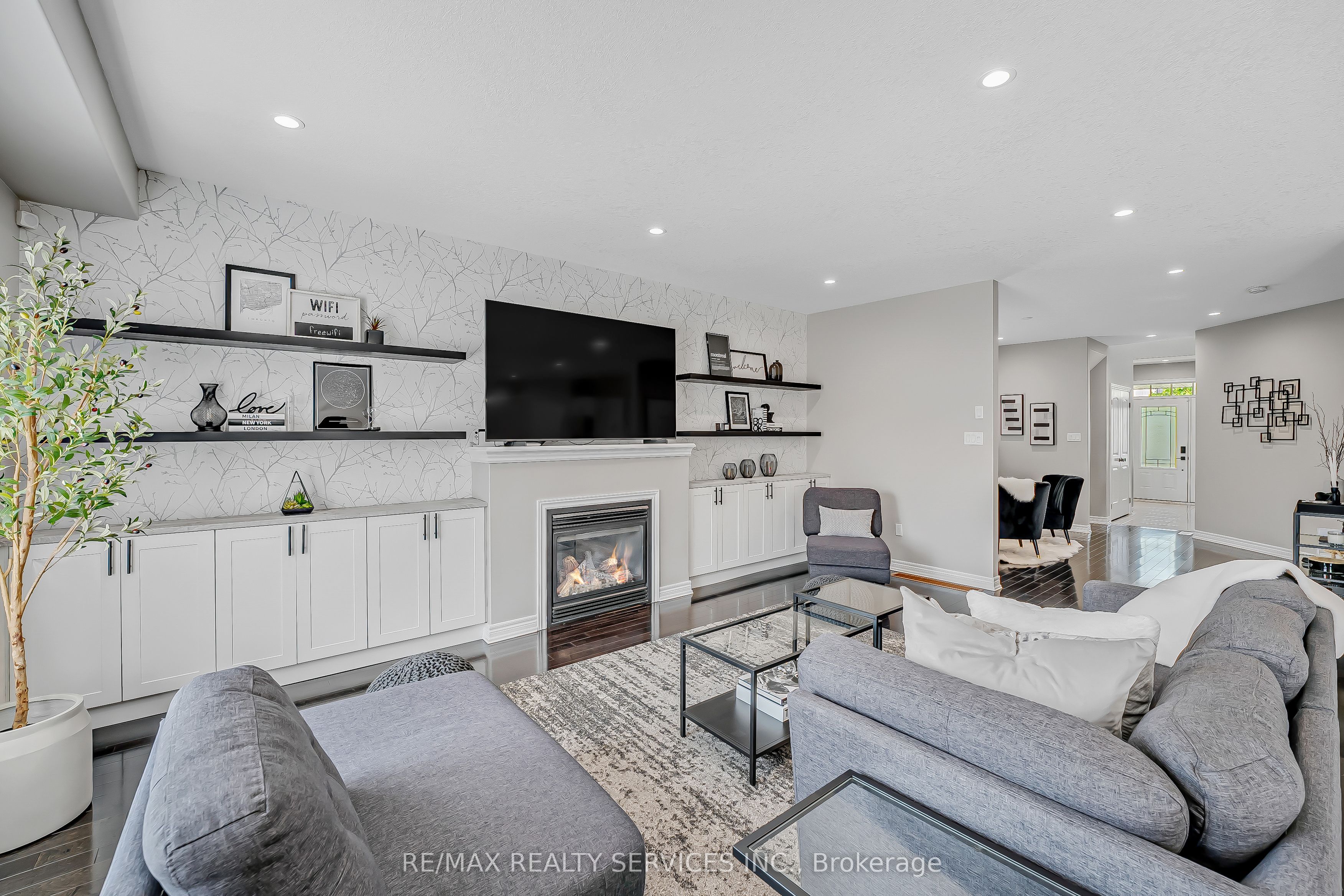 26 Wardlaw Avenue Property Photo 13