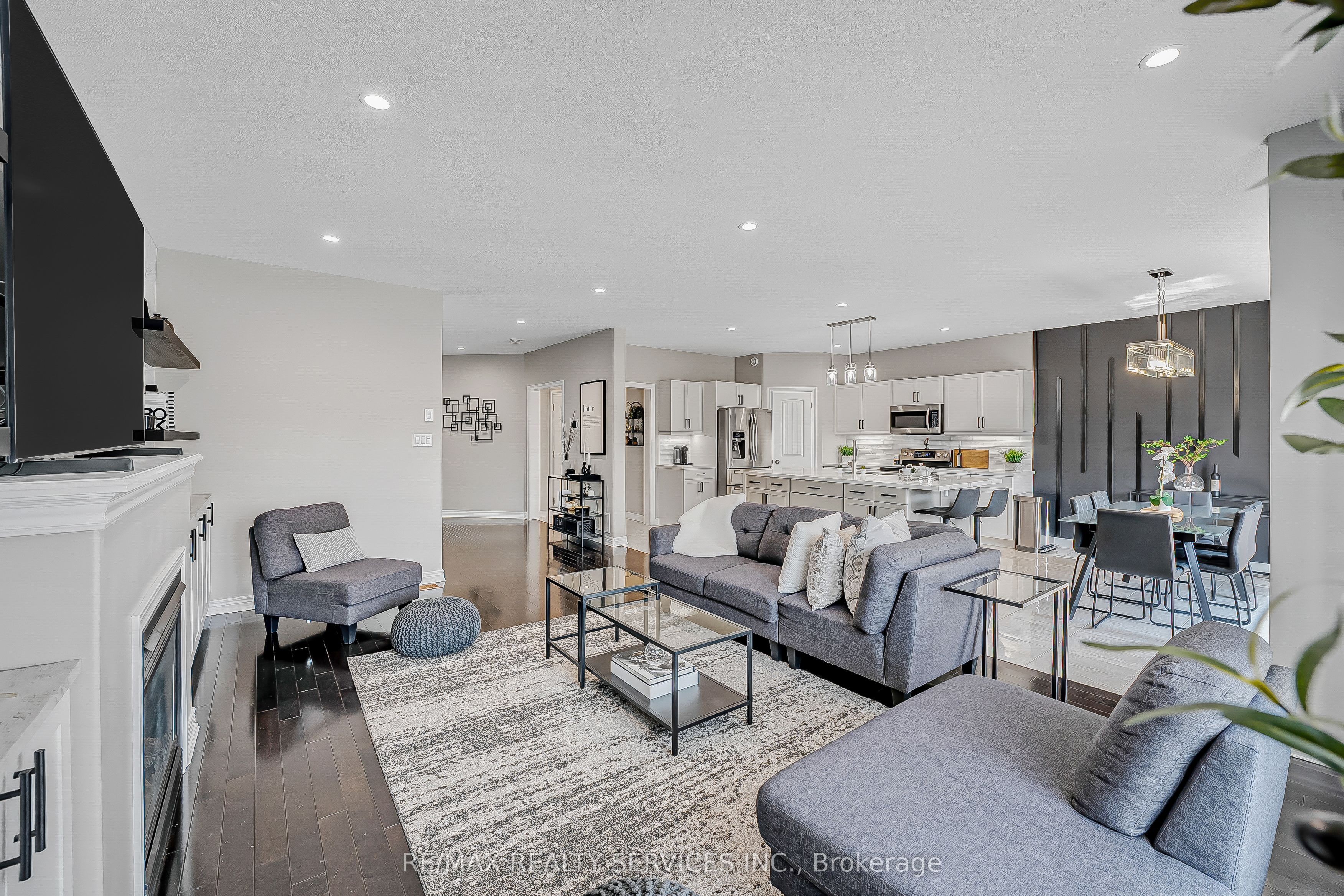 26 Wardlaw Avenue Property Photo 14
