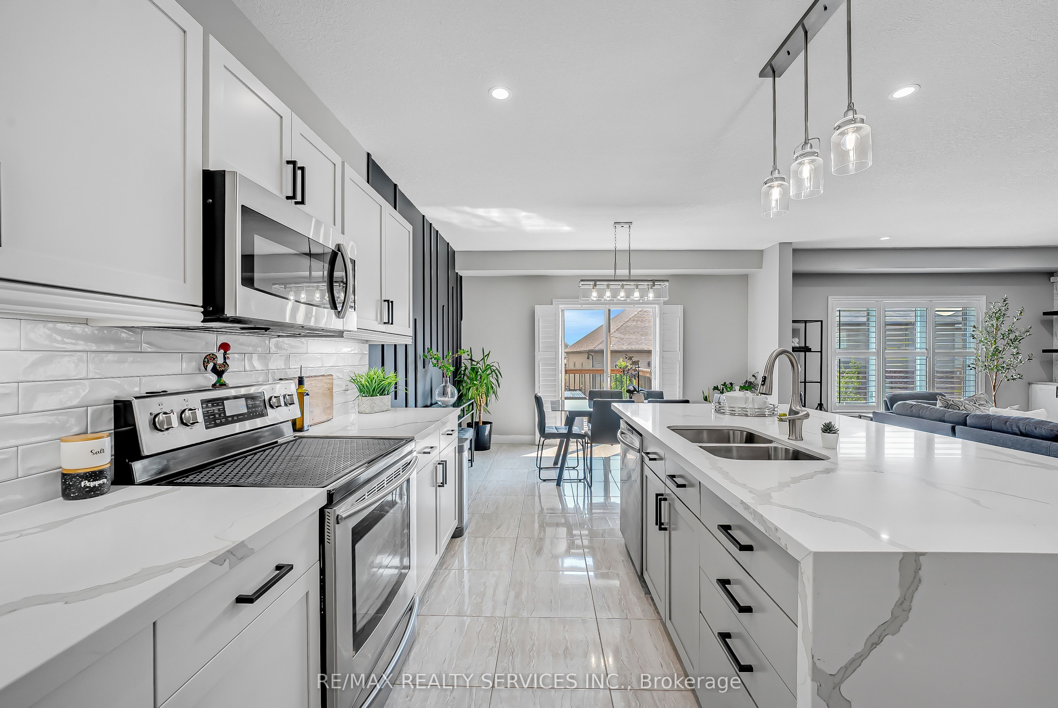 26 Wardlaw Avenue Property Photo 16