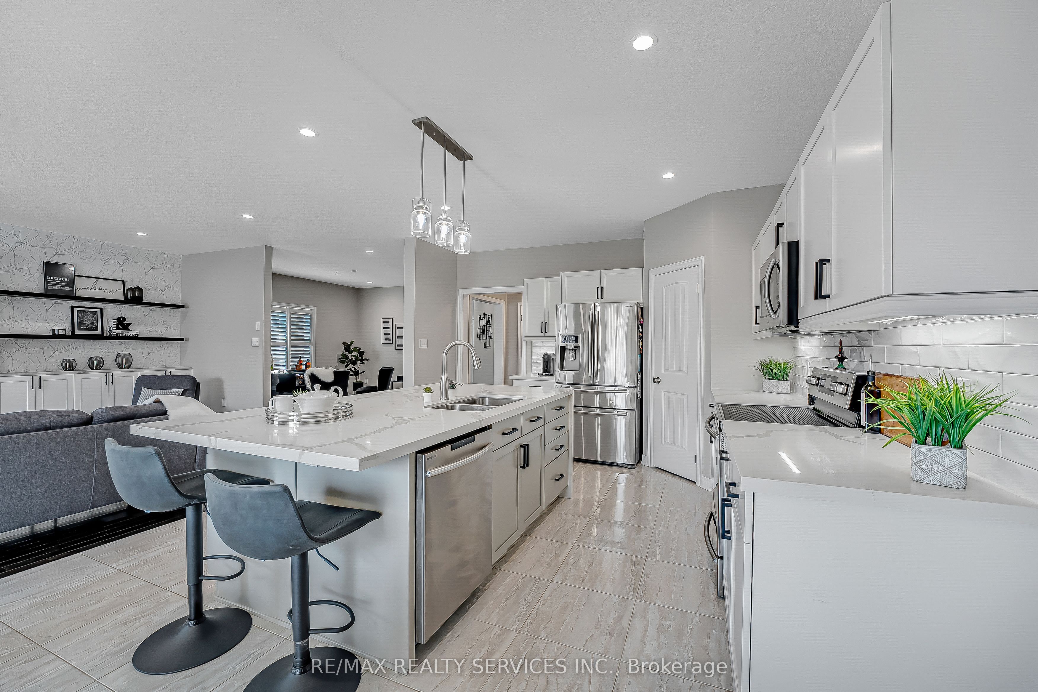 26 Wardlaw Avenue Property Photo 18