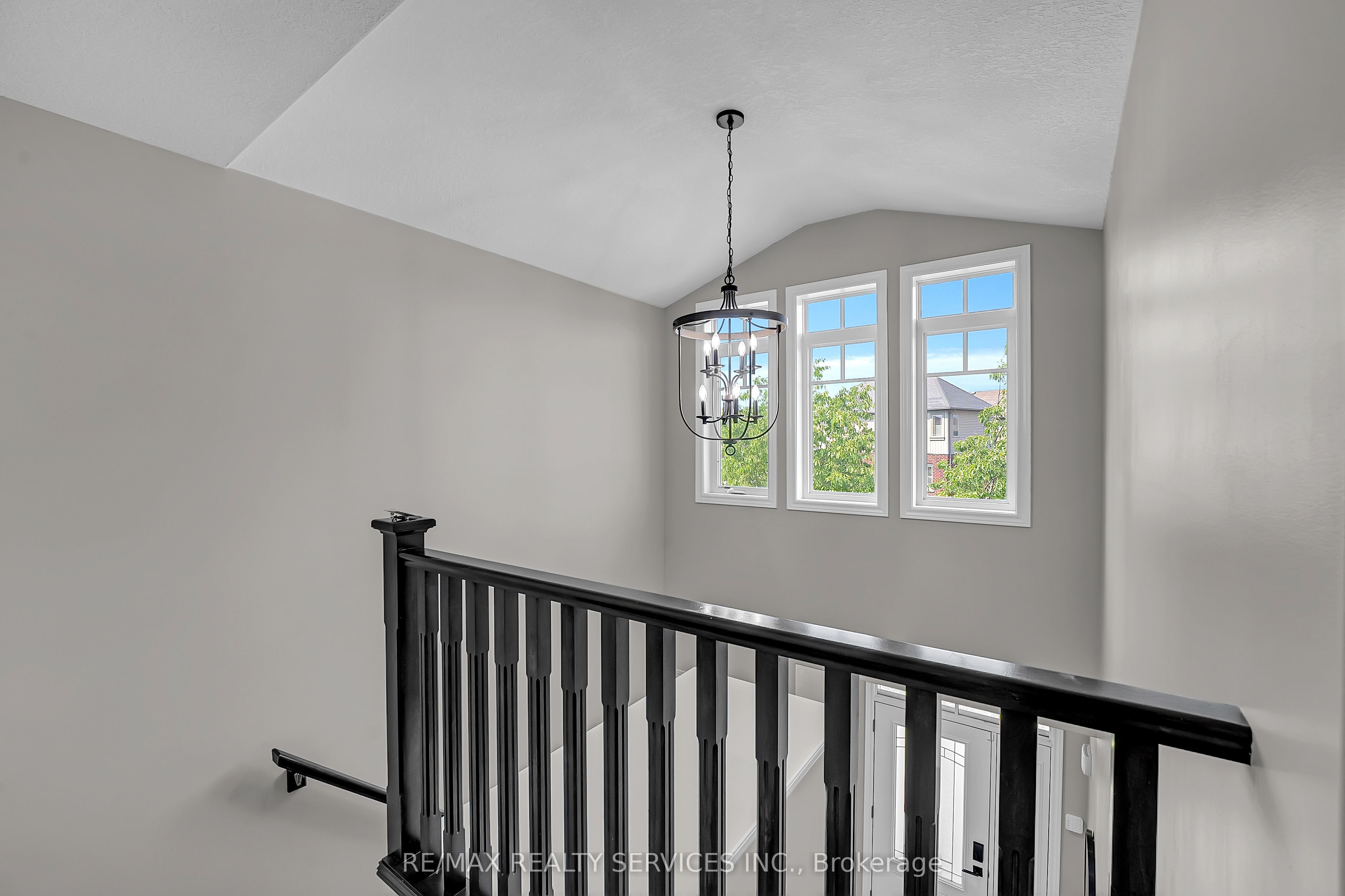 26 Wardlaw Avenue Property Photo 22