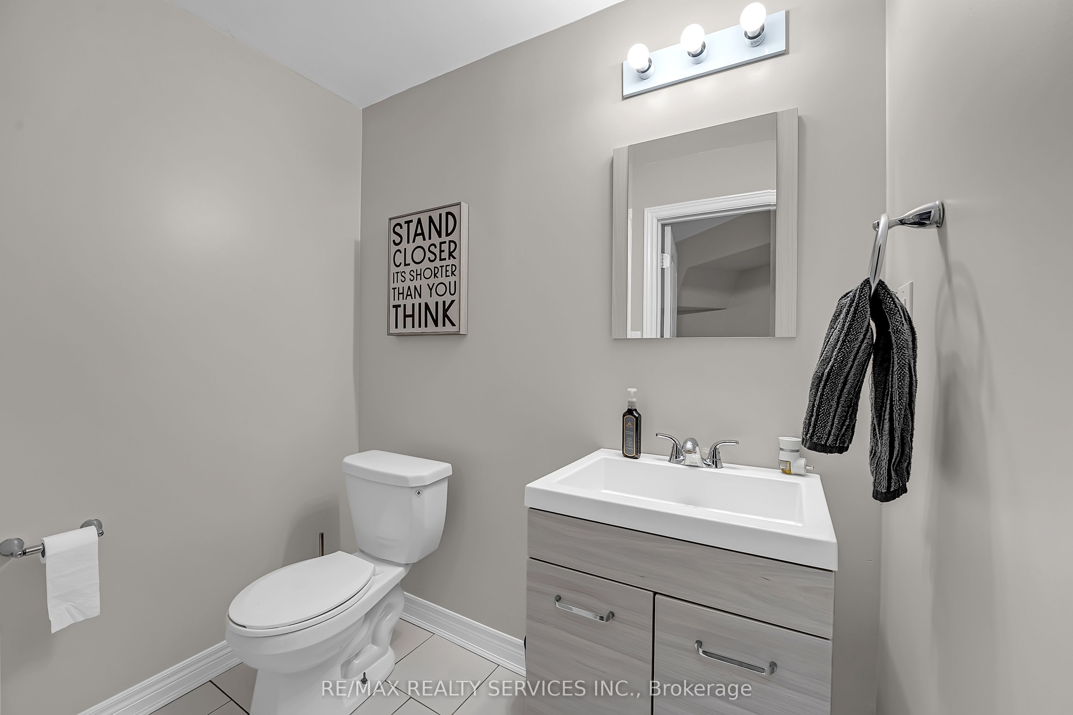 26 Wardlaw Avenue Property Photo 43