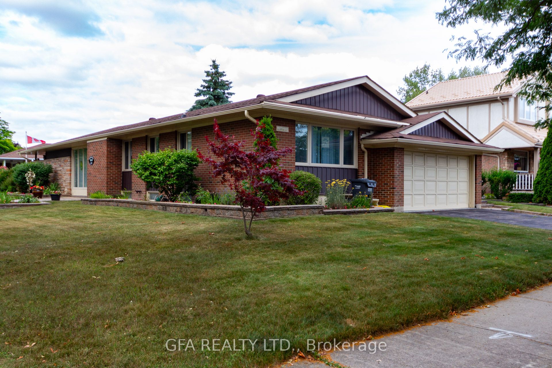 3699 Twinmaple Dr Property Photo 1