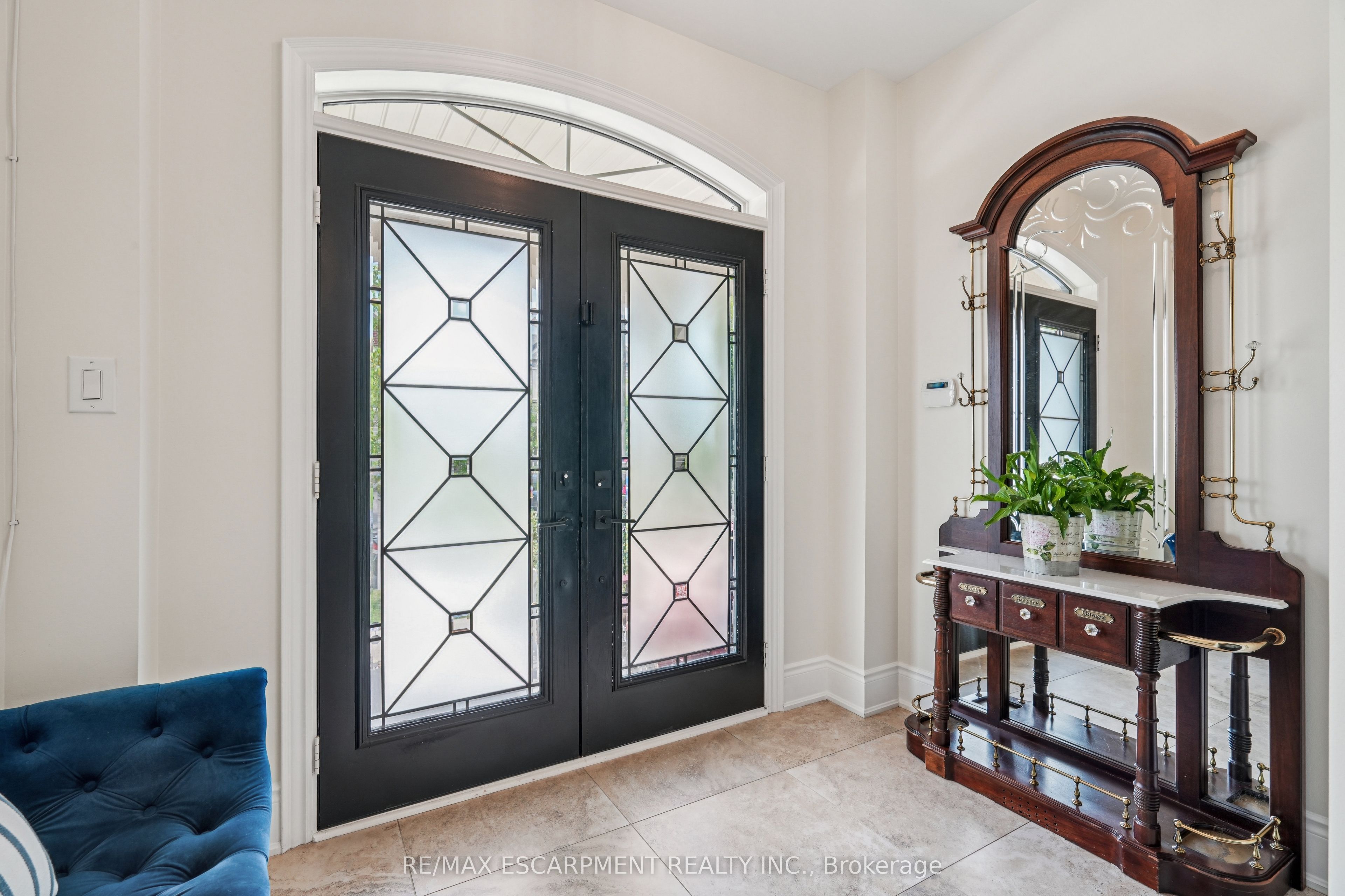 67 Ballantine Drive Property Photo 5