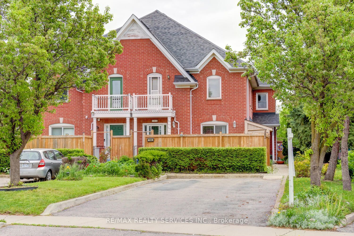 182 Pressed Brick Dr Property Photo 1
