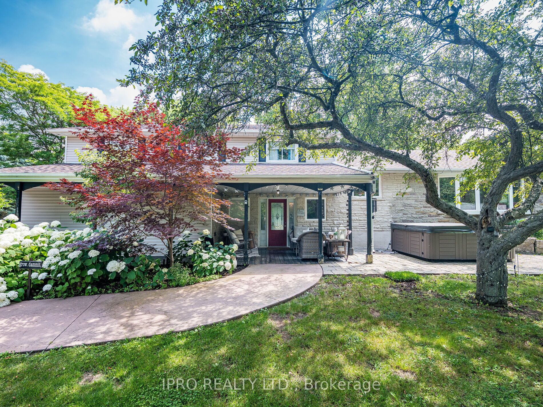 8375 Creditview Rd Property Photo 1