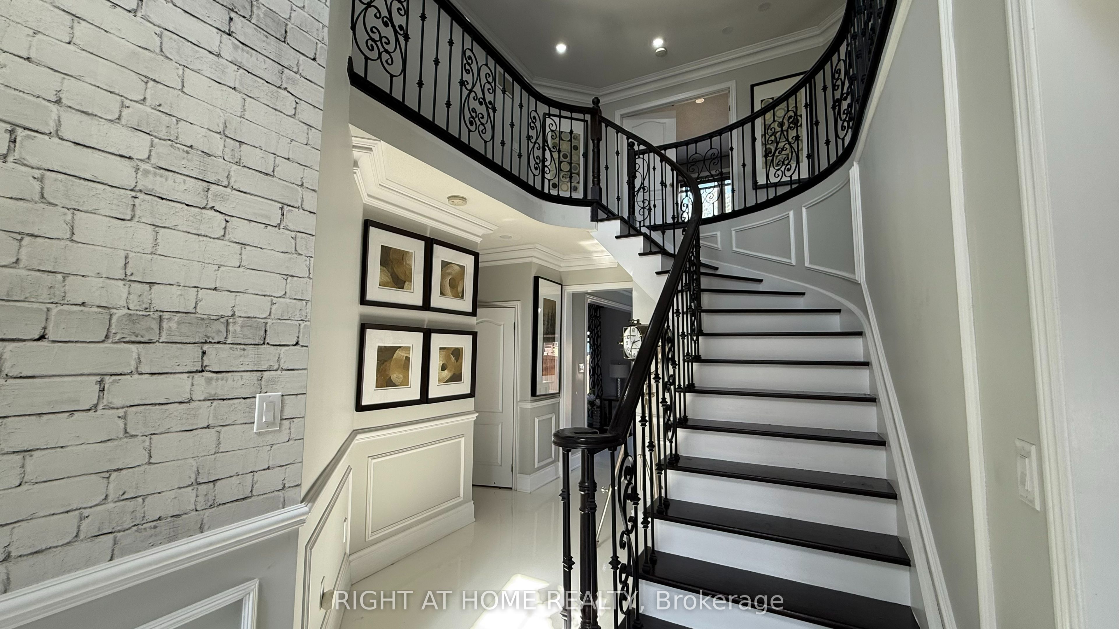 7 Yellow Avens Blvd Property Photo 1
