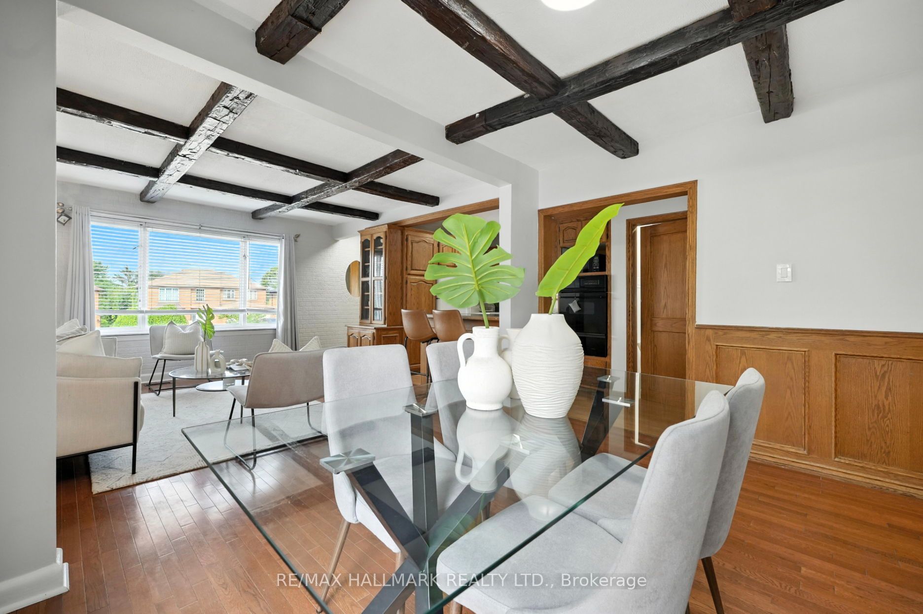 2975 Weston Road Property Photo 9