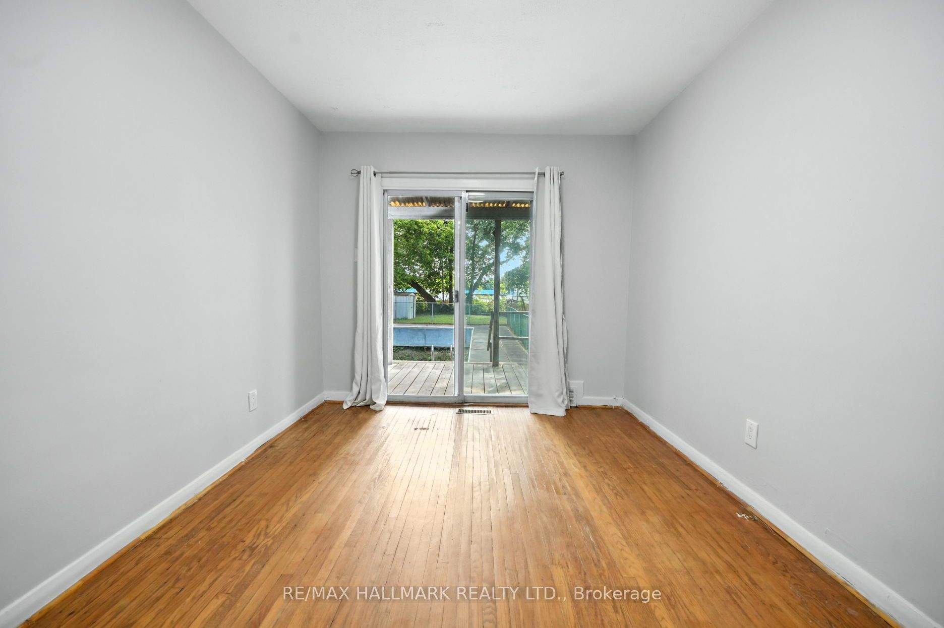 2975 Weston Road Property Photo 16