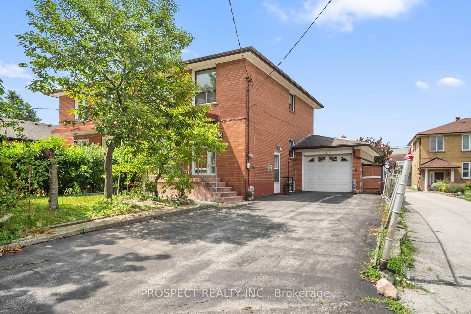8 Sonnet Court Property Photo 1
