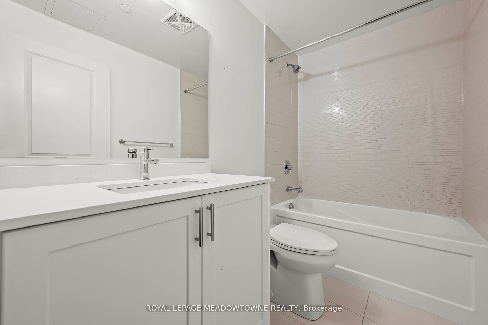 1050 Main Street E 809 Property Photo 20
