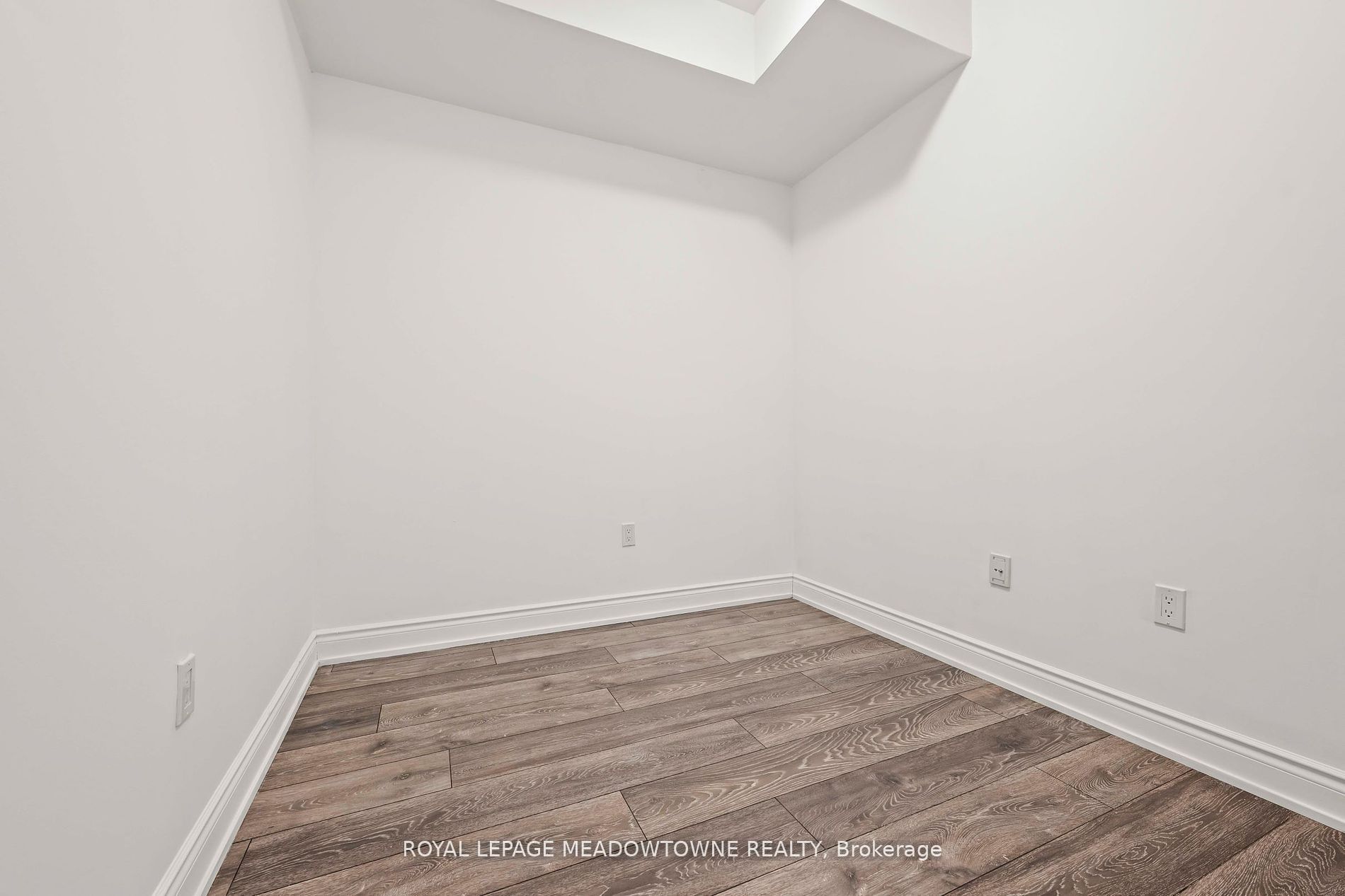 1050 Main Street E 809 Property Photo 21