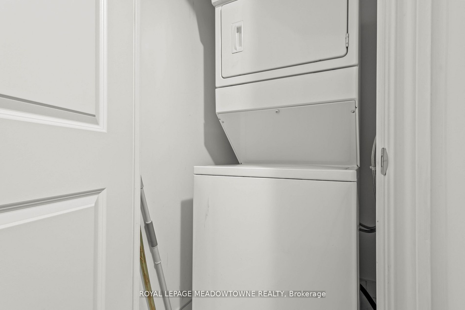 1050 Main Street E 809 Property Photo 24