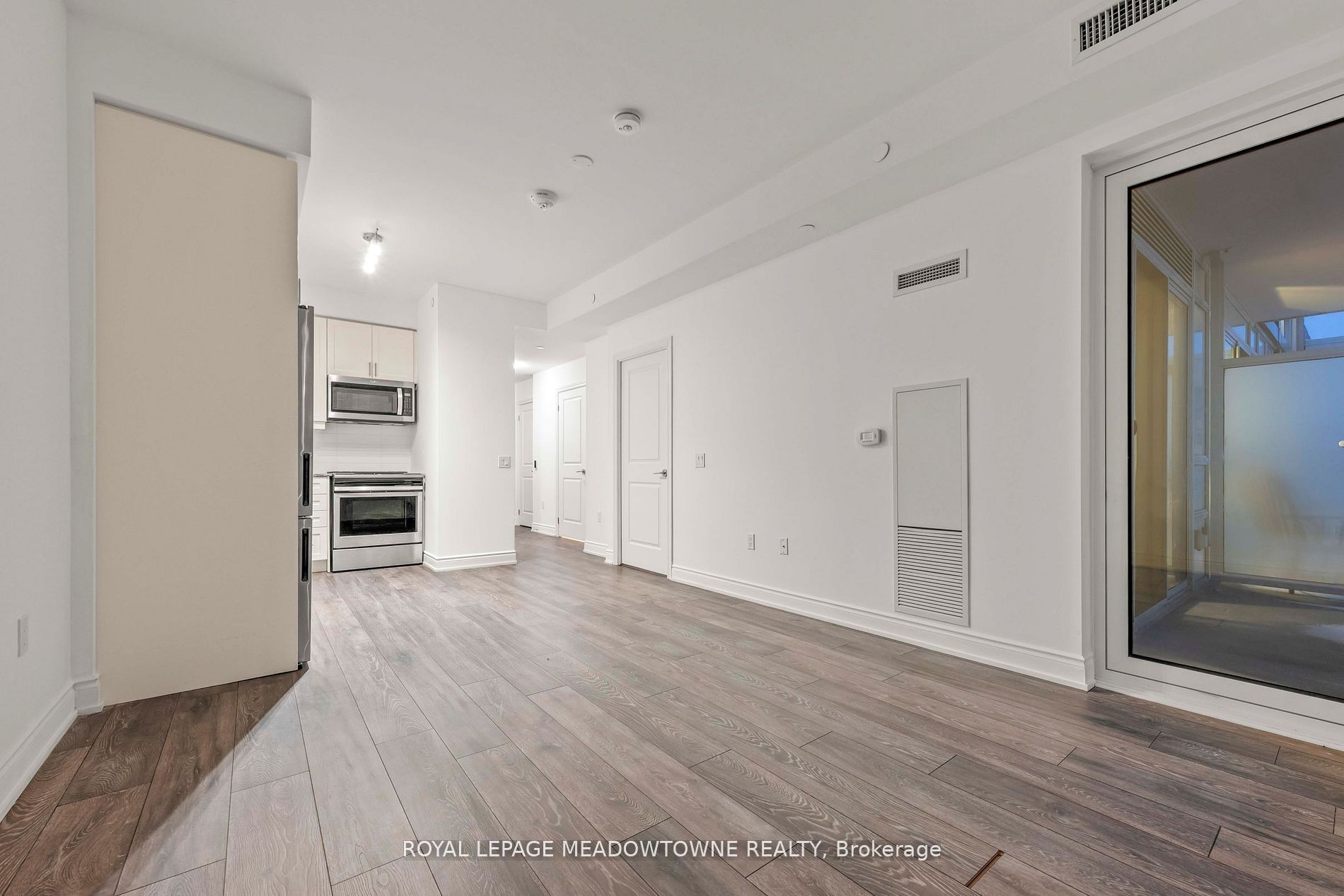 1050 Main Street E 809 Property Photo 28
