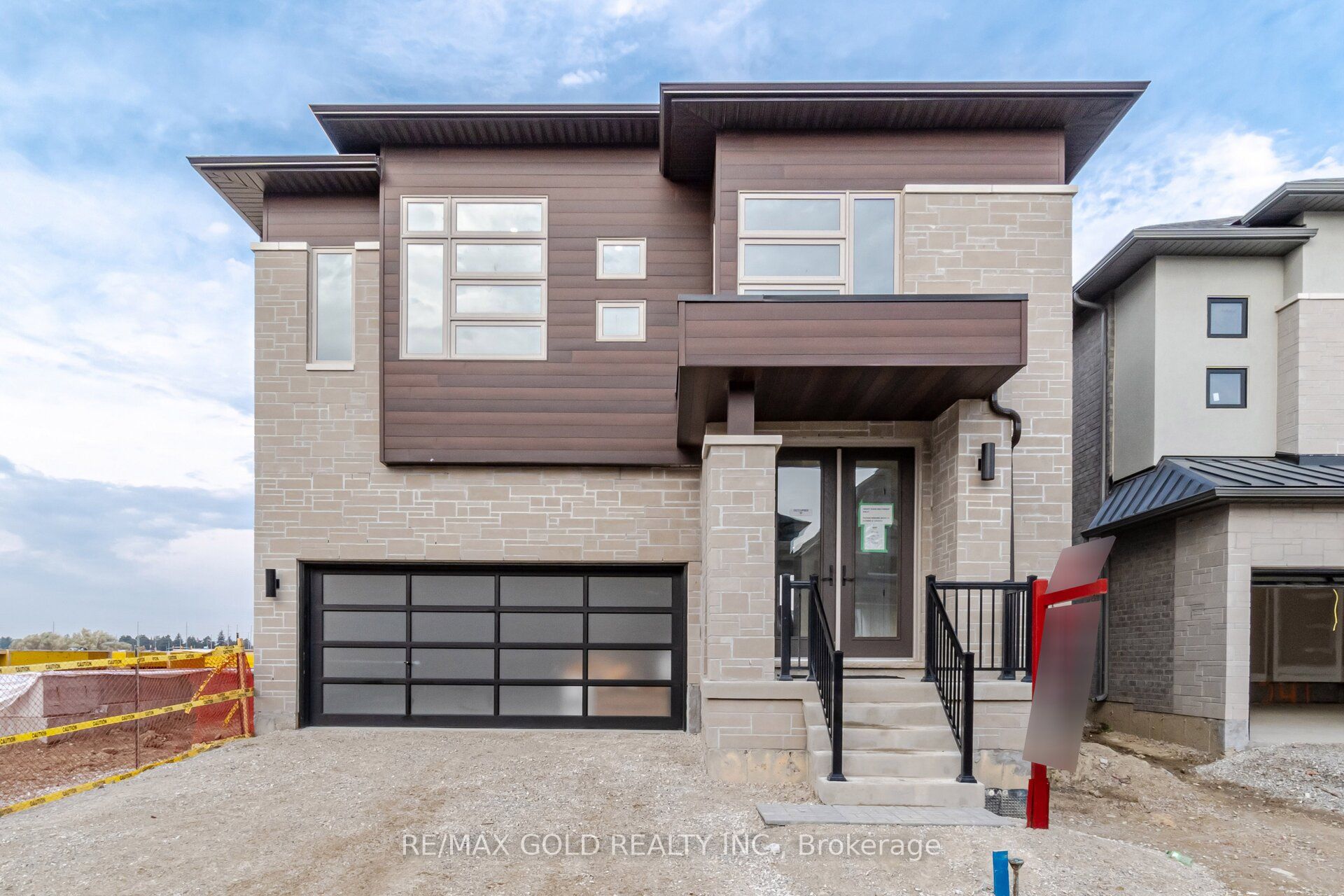 25 Duxbury Rd Property Photo 1