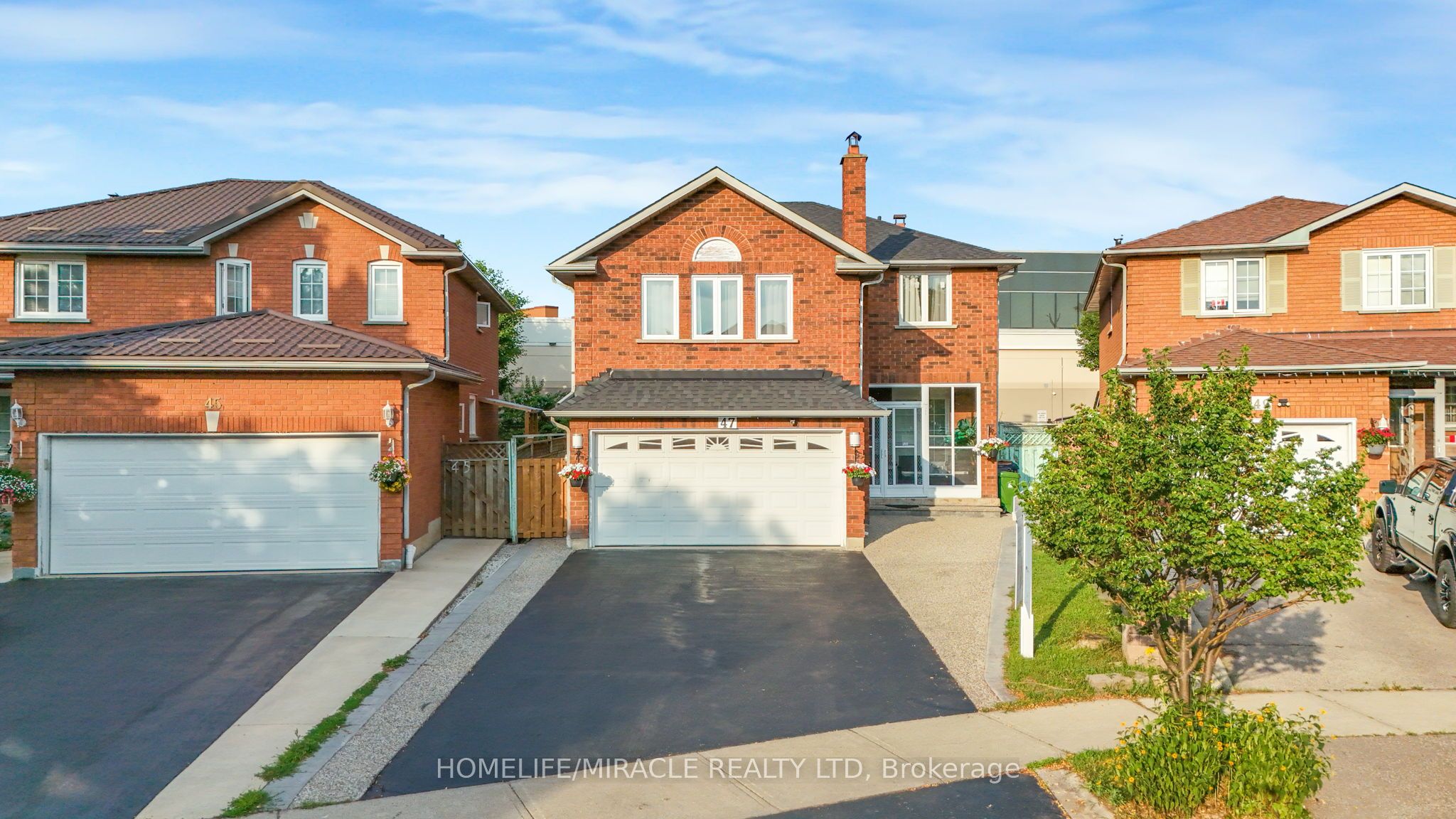 47 Cinrickbar Drive Property Photo 1