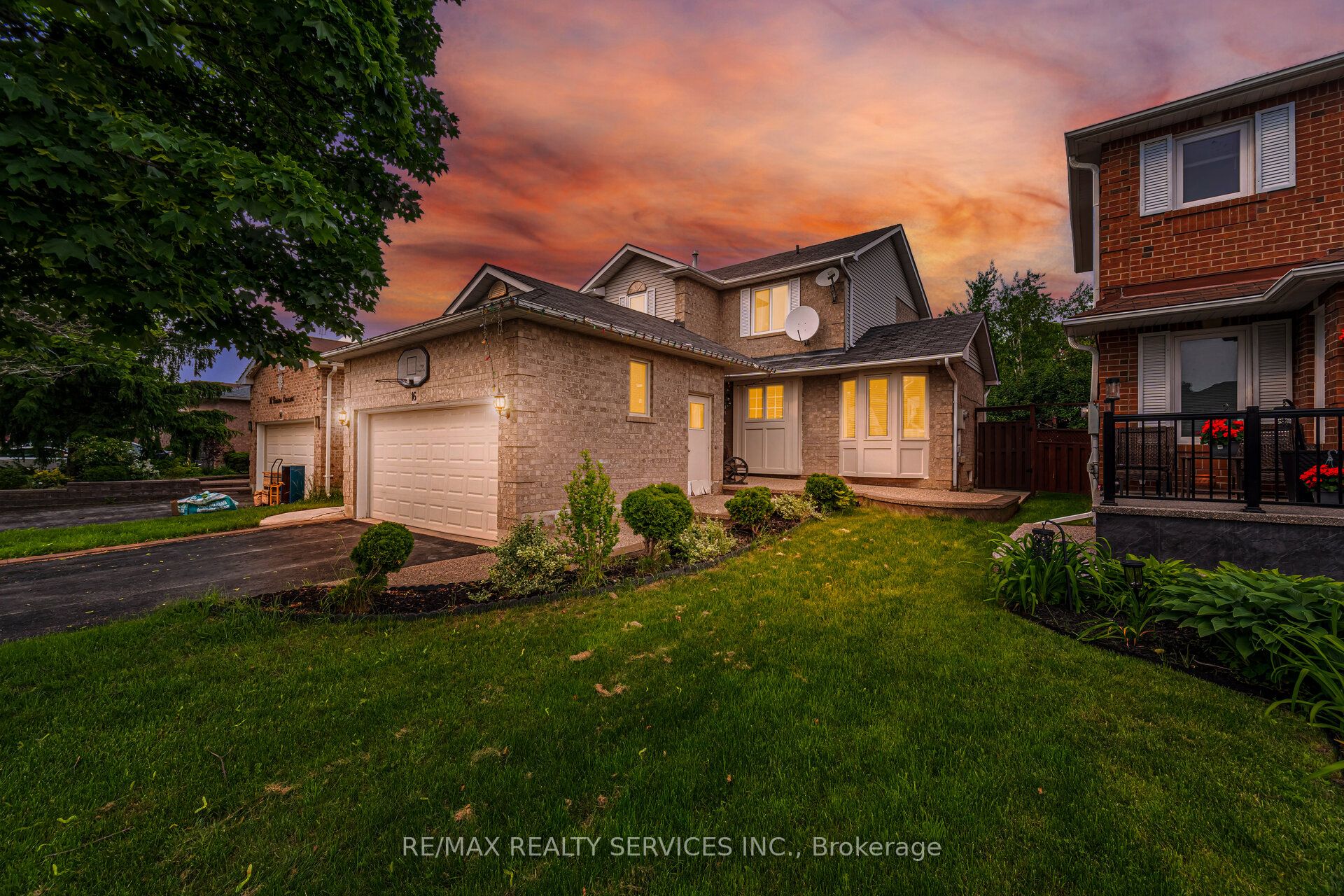 16 Vivians Crescent Property Photo 1