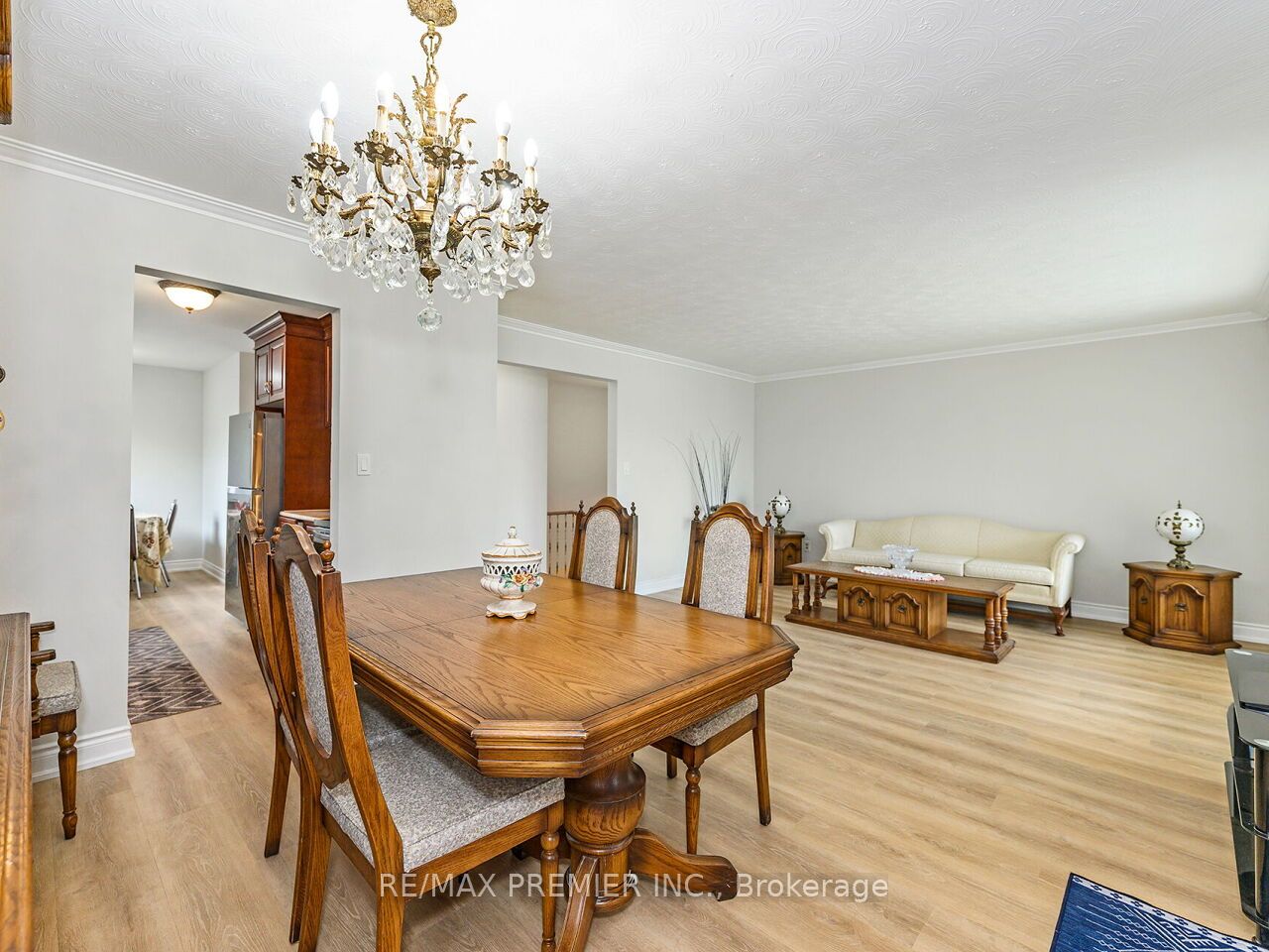 83 Spenvalley Drive Property Photo 5