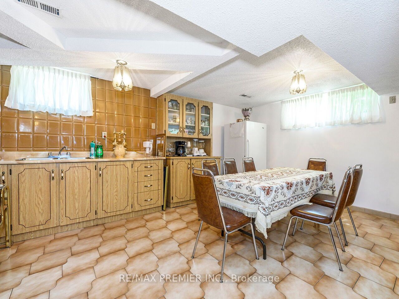 83 Spenvalley Drive Property Photo 28