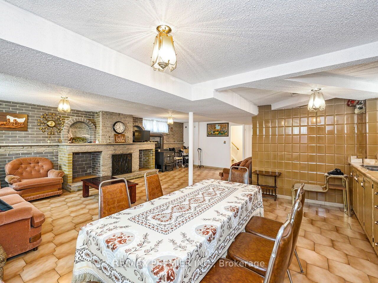 83 Spenvalley Drive Property Photo 30