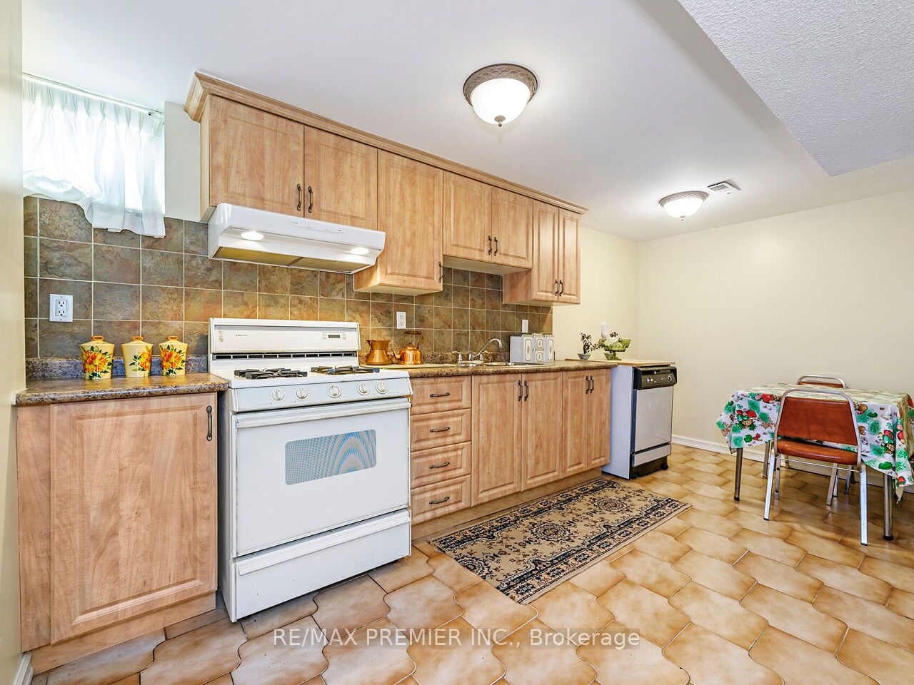 83 Spenvalley Drive Property Photo 33