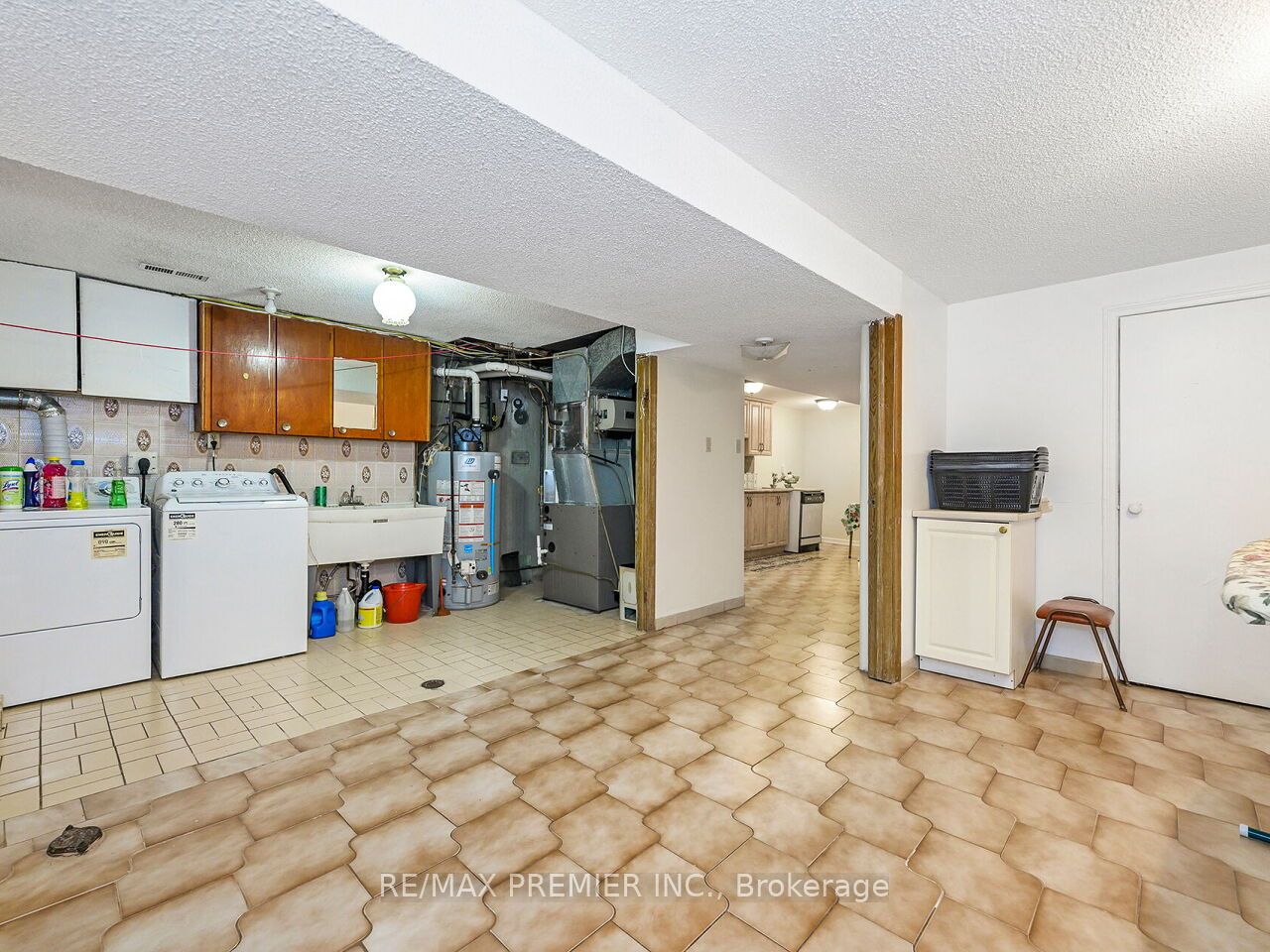 83 Spenvalley Drive Property Photo 35