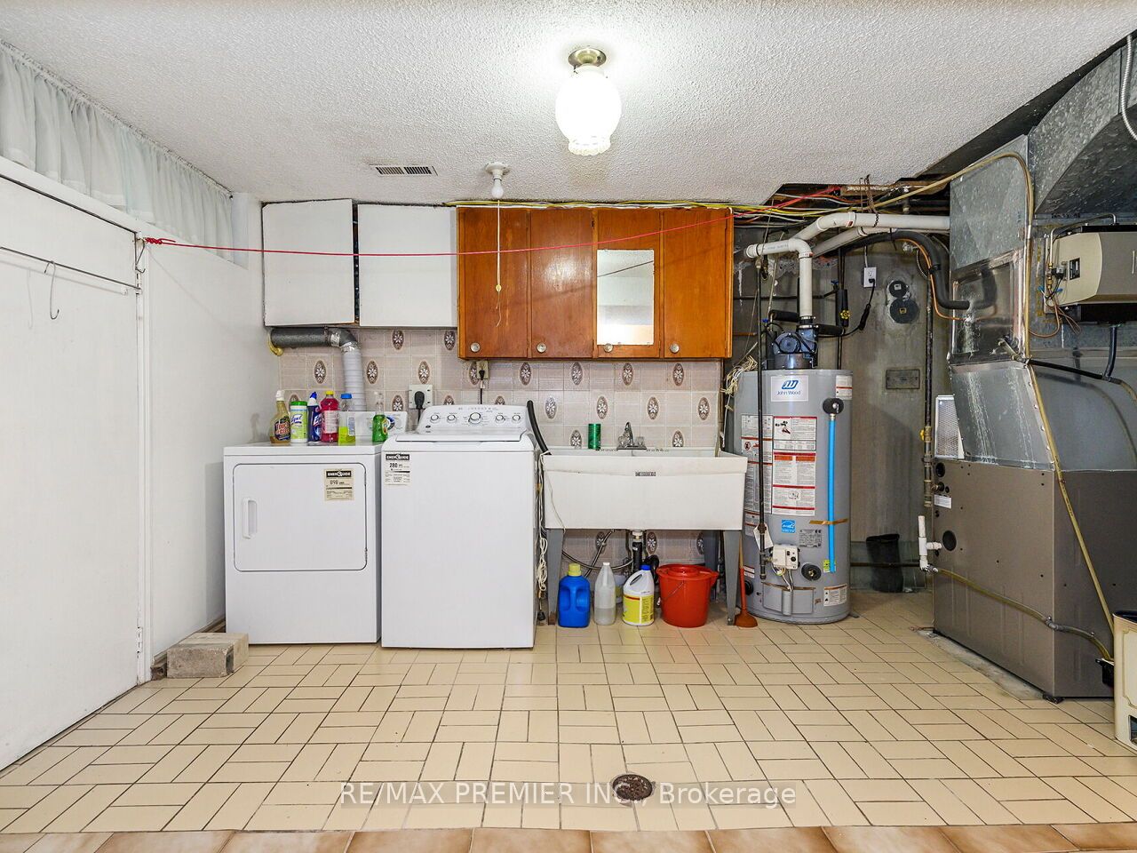 83 Spenvalley Drive Property Photo 38