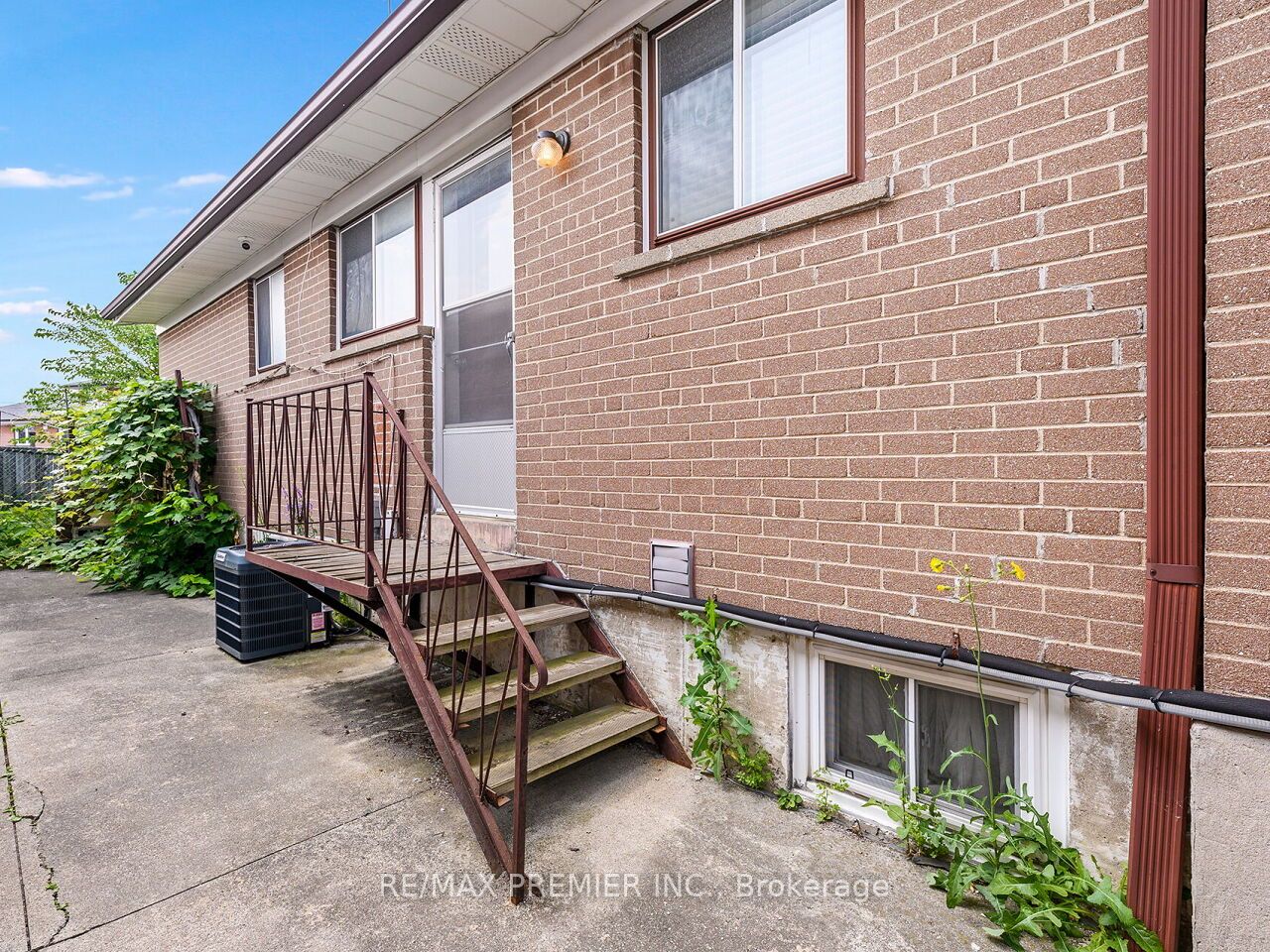 83 Spenvalley Drive Property Photo 47