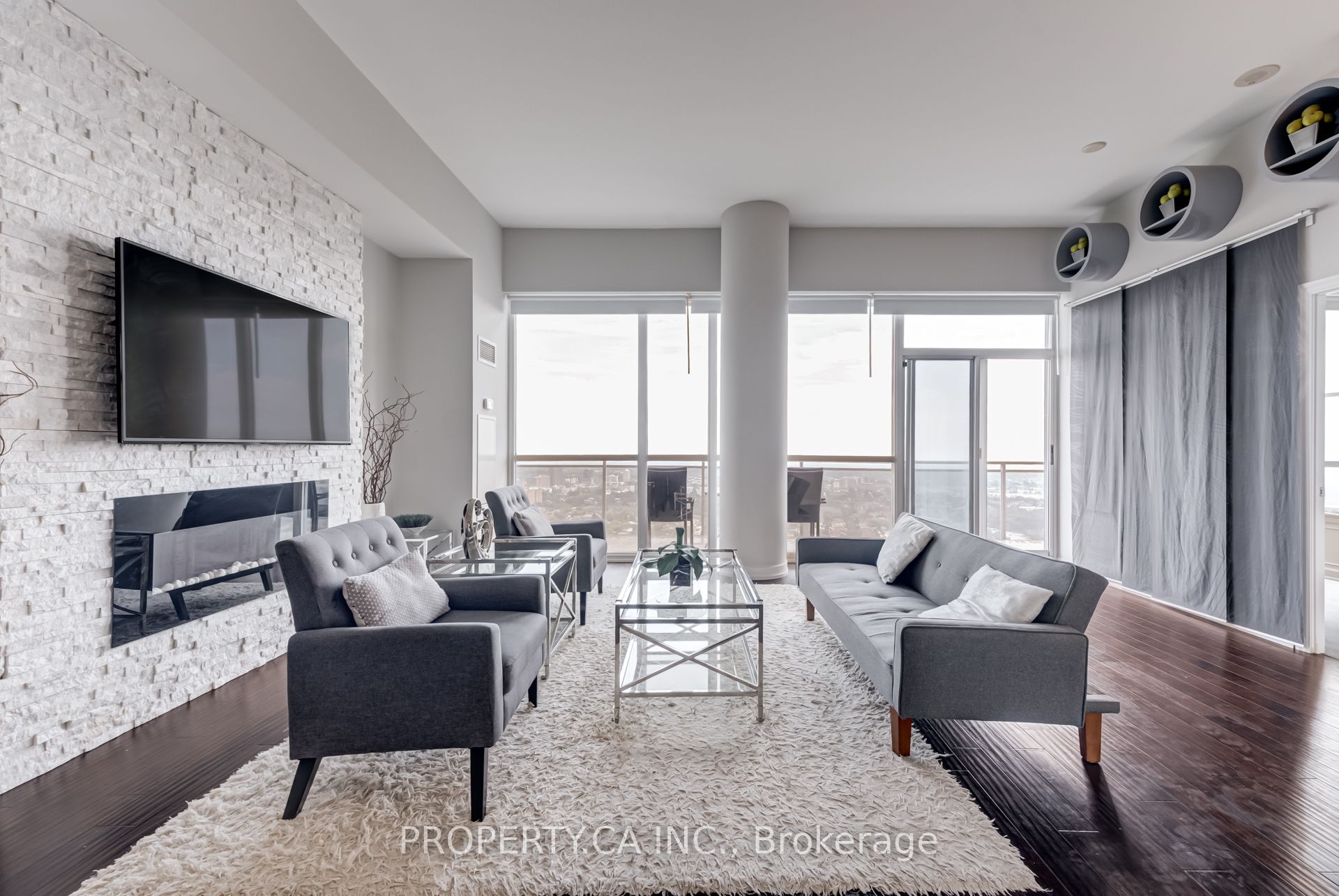 223 Webb Drive PH3504 Property Photo 1