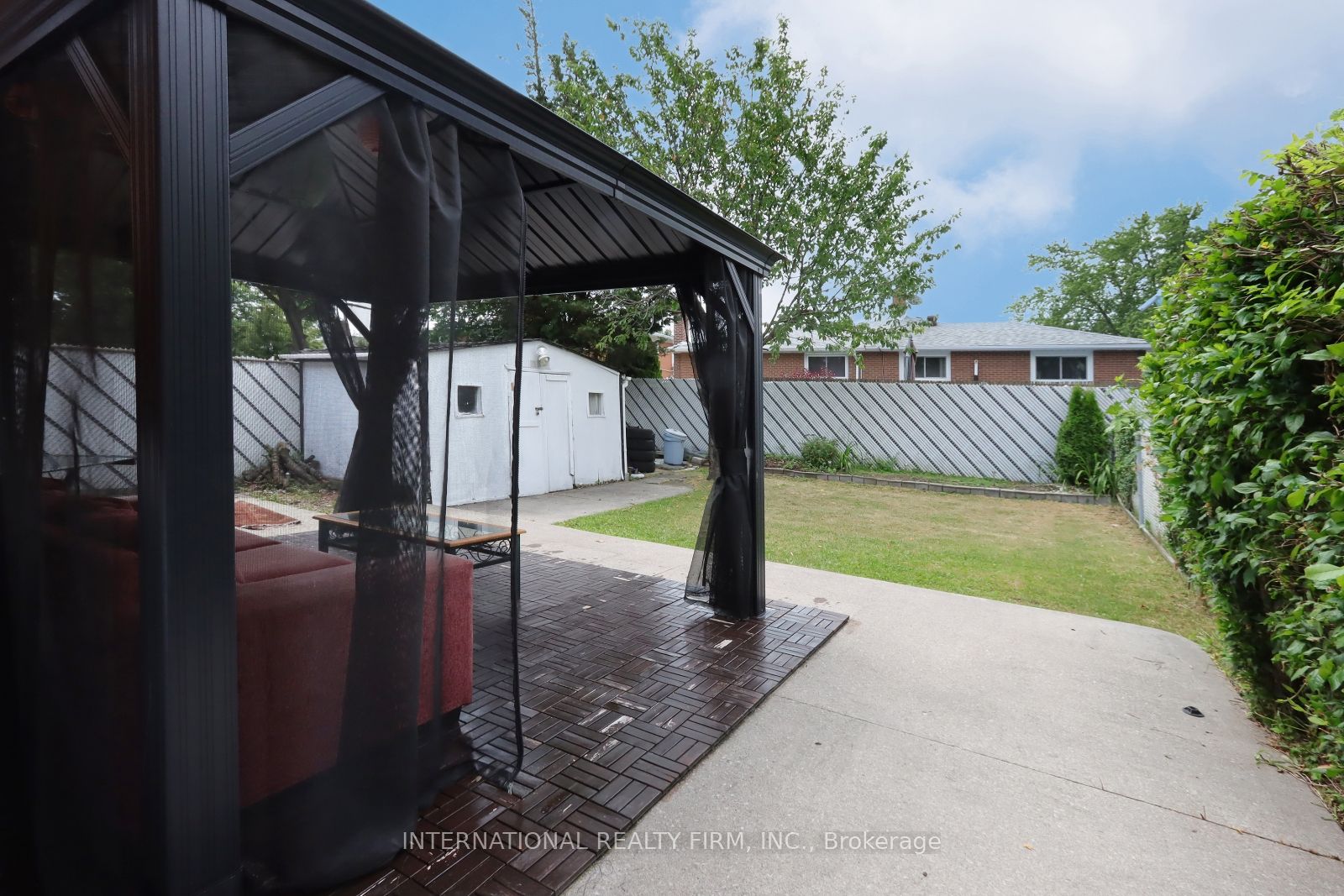 3352 Queen Frederica Drive Property Photo 14