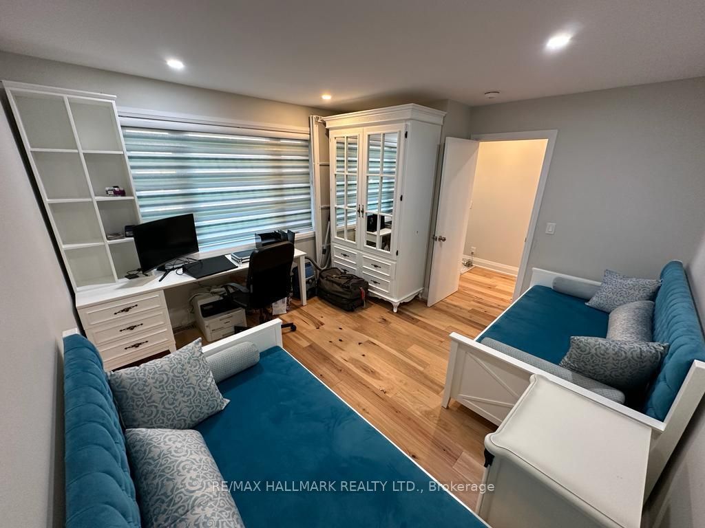 121 Home Road Property Photo 4