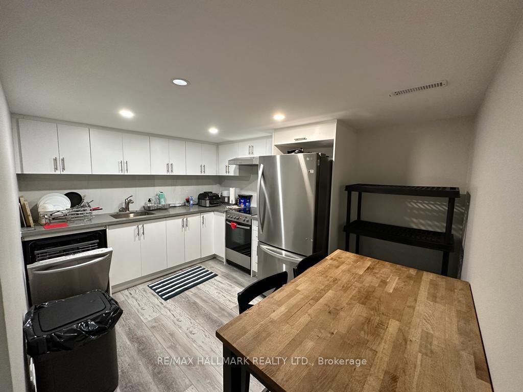 121 Home Road Property Photo 6